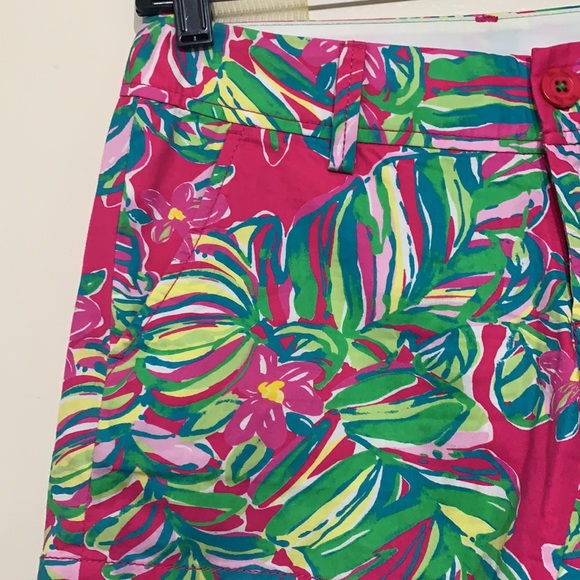 Lilly Pulitzer Callahan shorts size 2 - Picture 2 of 10